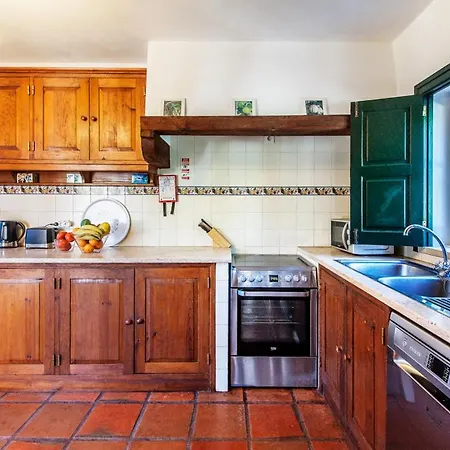 Quinta Do Chaparro Sleeps 8 Pool Wifi *