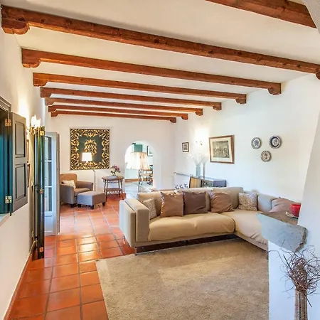 Quinta Do Chaparro Sleeps 8 Pool Wifi Villa *